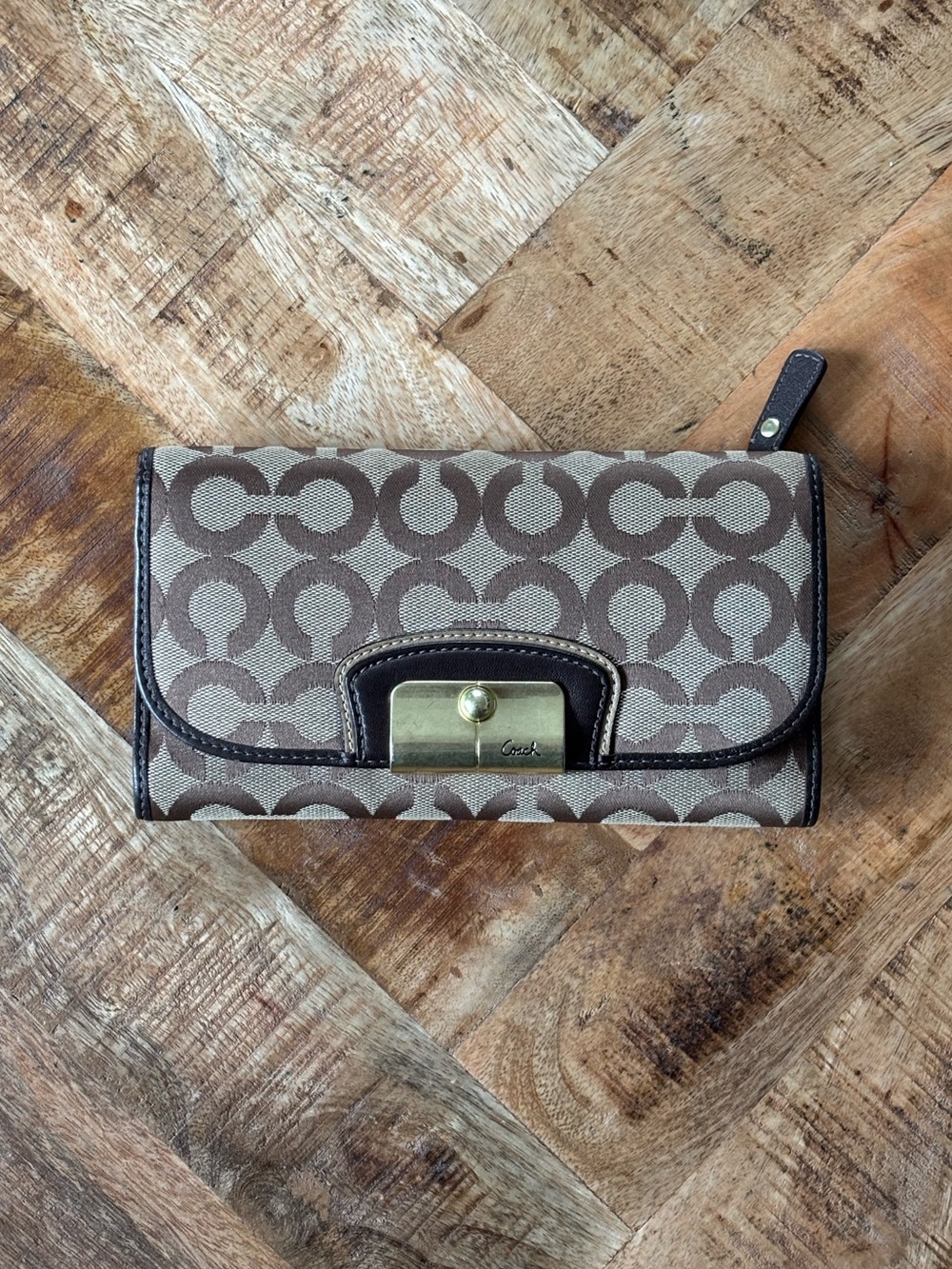 🤎💛Y2K COACH Kristin Op Art Checkbook Wallet